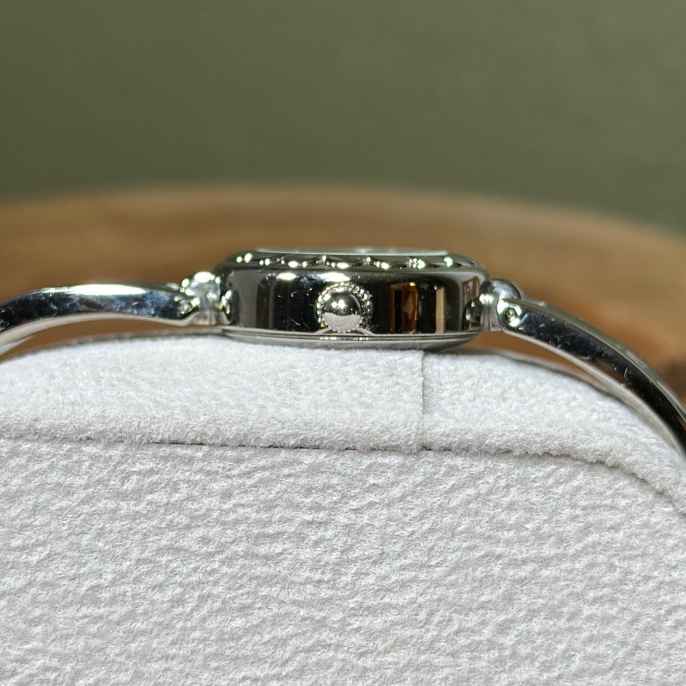 FOXY Women’s Floral Watch - Picture 5 of 10